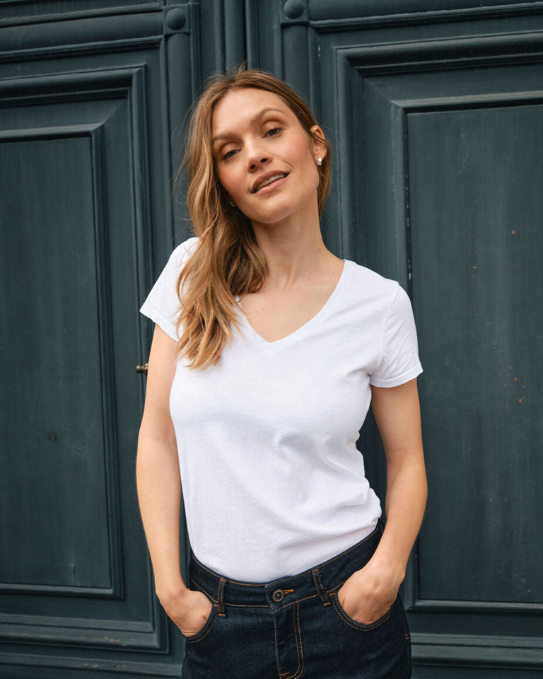 Modelshot / White / Detail