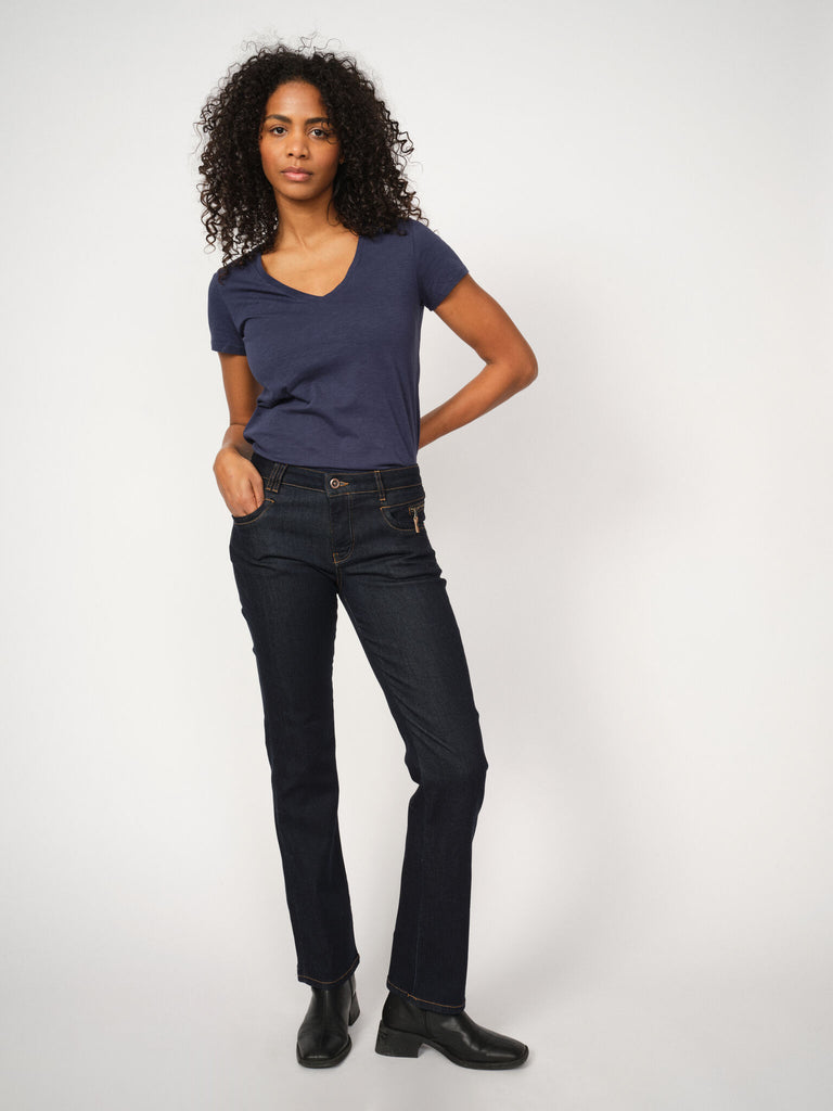 Modelshot / Dark Blue / Detail