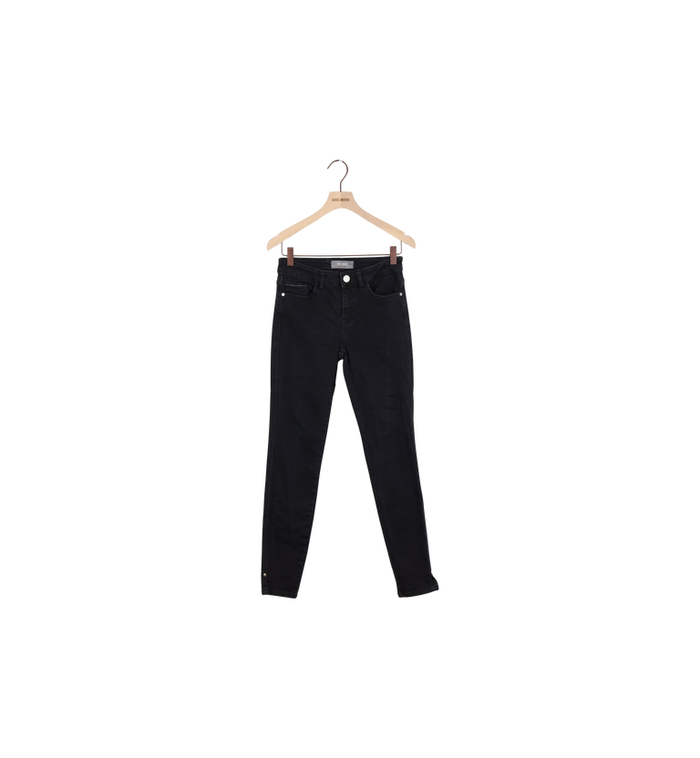 Packshot / Black / ReLoved