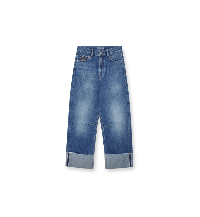 Packshot / Light Blue Denim / Front