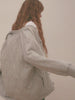 Modelshot / White / Detail